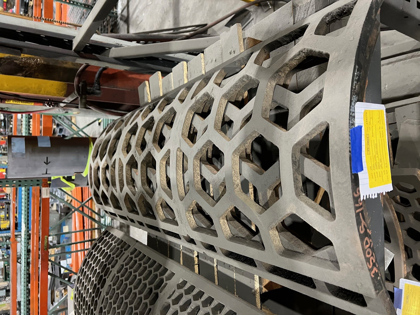 35005-166U - Morbark 3200 Wood Hog 5” HEX, Closed End, Grate.  ¾” AR-450.  USED