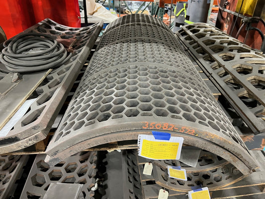 35082-572U - Morbark 1300B Tub Grinder, 1 ½” HEX, High Output Grate. USED