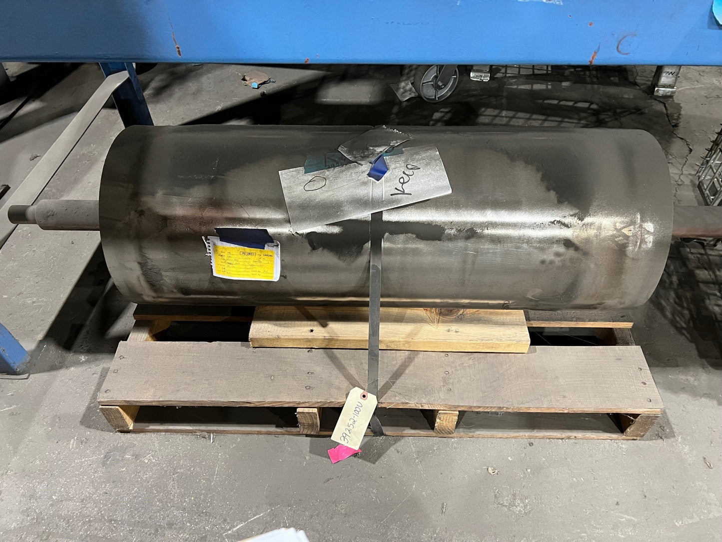 39252-100U - Used 14" x 38" Magnetic End Pulley with Shaft