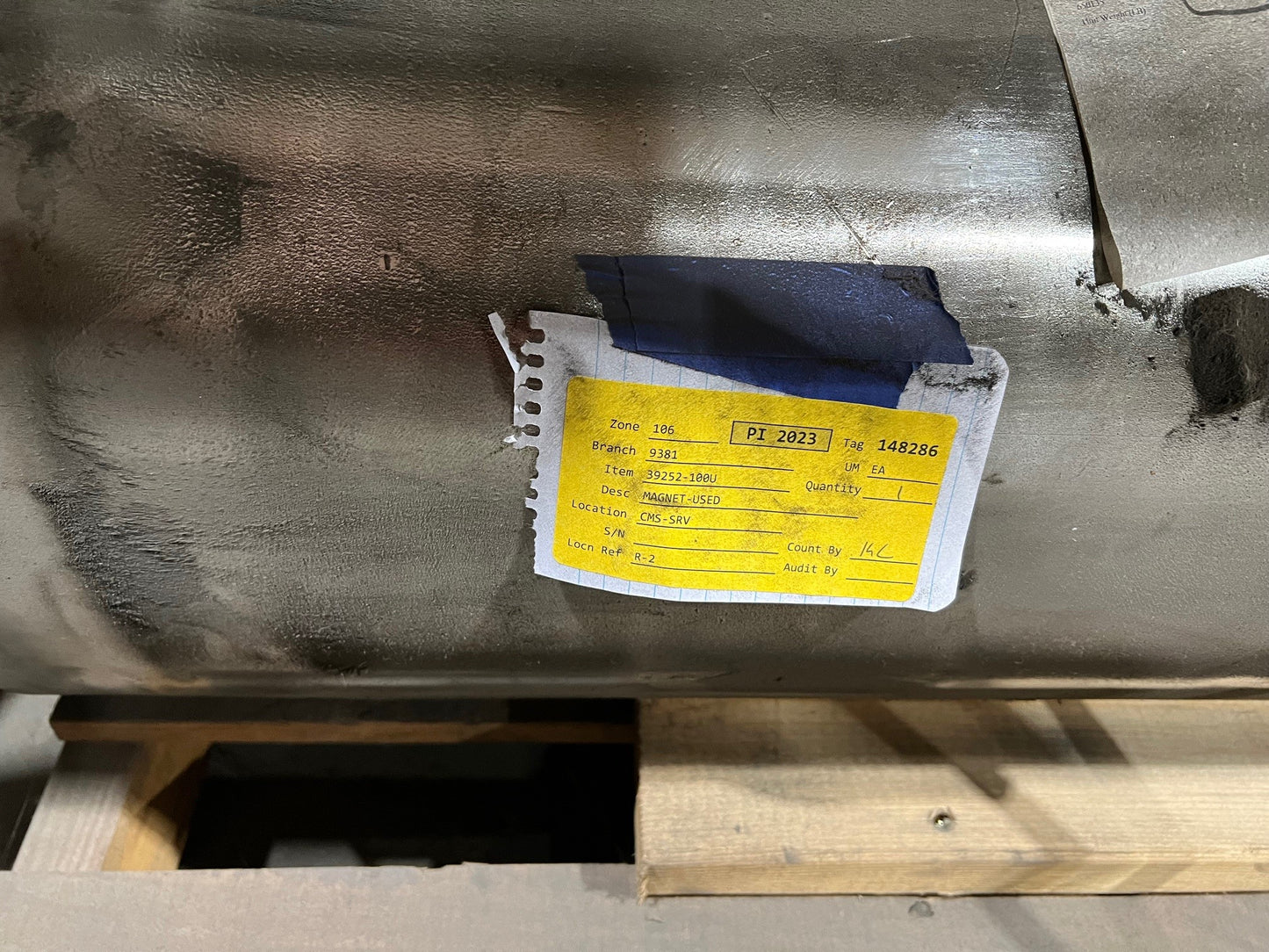 39252-100U - Used 14" x 38" Magnetic End Pulley with Shaft